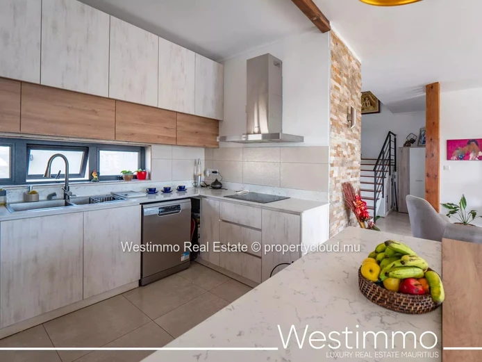 FLIC EN FLAC - Villa neuve et moderne de 3 chambres en suite avec vue mer et piscine