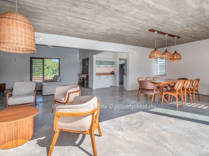 Villa neuve avec piscine dans morcellement sécurisé
