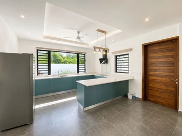 5 Bedroom Villa