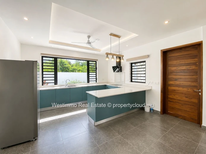 Trou aux Biches - Magnifique Villa meublée moderne de 5 chambres en suite avec piscine à louer
