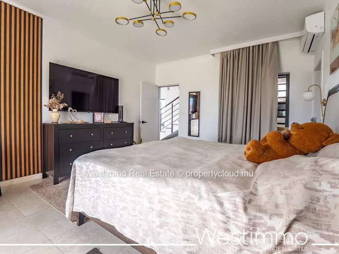 FLIC EN FLAC - Villa neuve et moderne de 3 chambres en suite avec vue mer et piscine