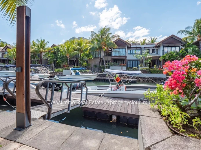 Duplex 3 chambres avec ponton privé à La Balise Marina