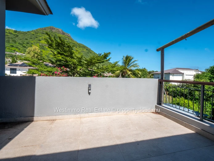 Villa 3 chambres en suite , piscine et jacuzzi