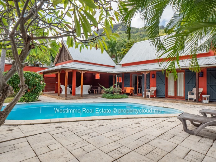 Villa familiale sans vis-à-vis à louer dans un domaine sécurisé