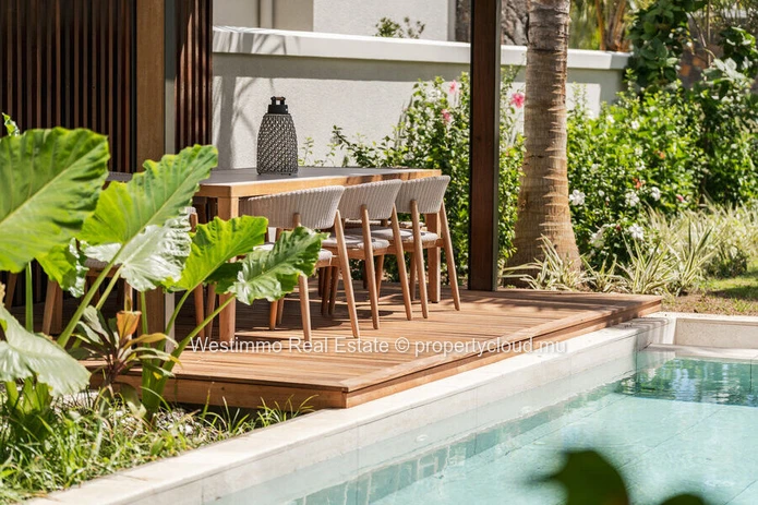 Villa pieds dans l’eau 4 suites face au Morne