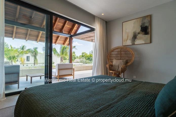 Villa pieds dans l’eau 4 suites face au Morne