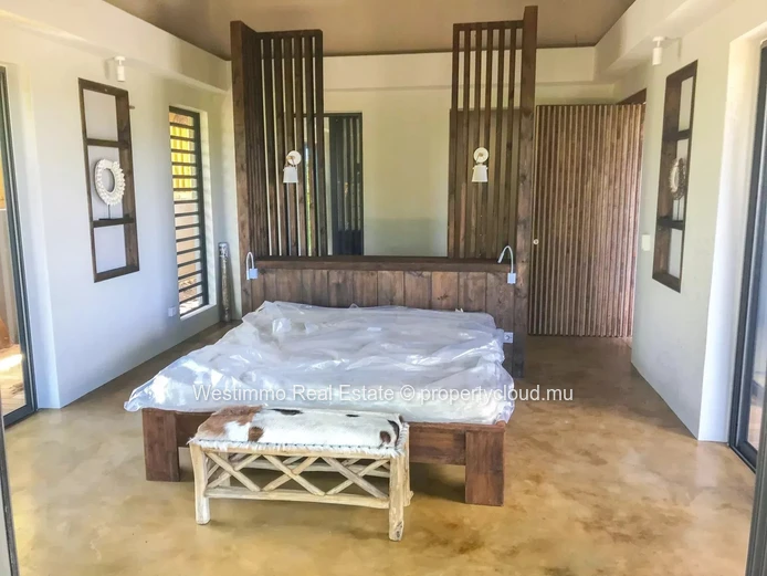 TAMARIN - Suspended villa with panoramic views for sale in Tamarin