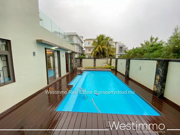 TROU AUX BICHES – For sale Magnificent, recently built contemporary villa with swimming pool and large terrace