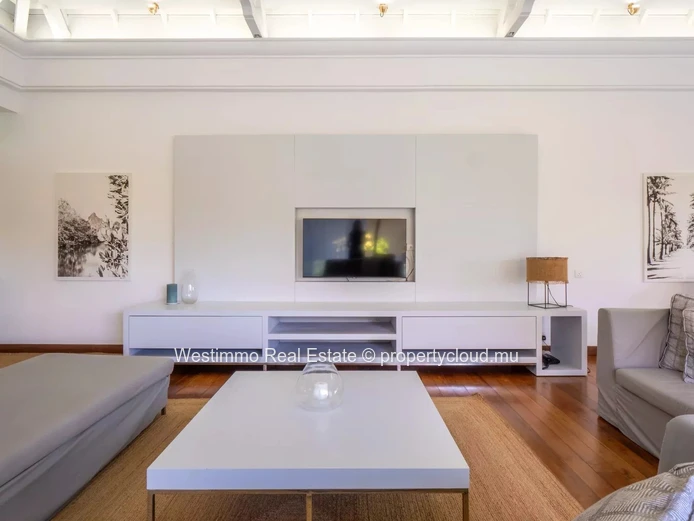 Villa for sale in Bel Ombre with 5 bedrooms and private pool on 3,385 m²