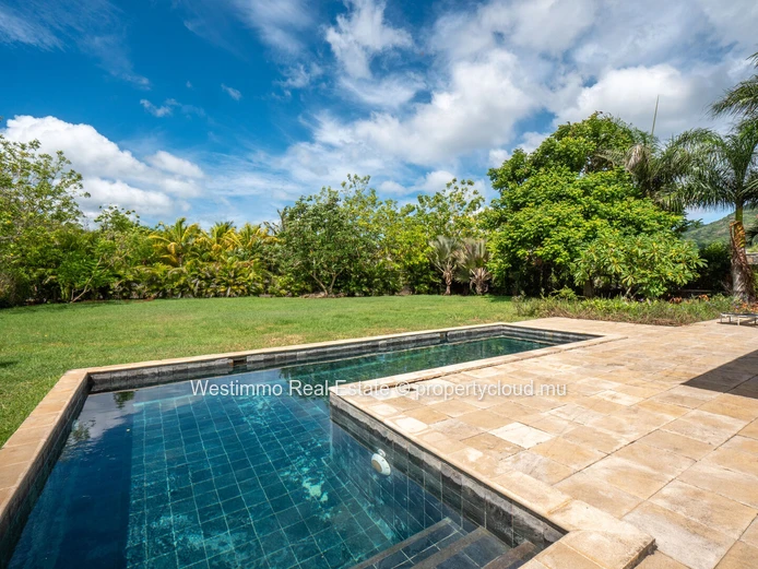5-bedroom villa accessible to foreigners, located in a secure residence near the Gorges