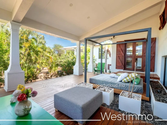 TAMARIN - Villa de 750 m2 ideal pour une famille ou projet locatif