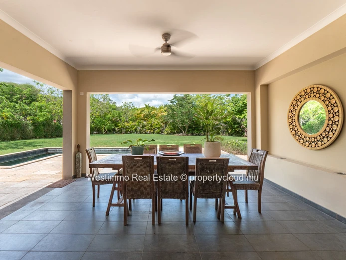 5-bedroom villa accessible to foreigners, located in a secure residence near the Gorges