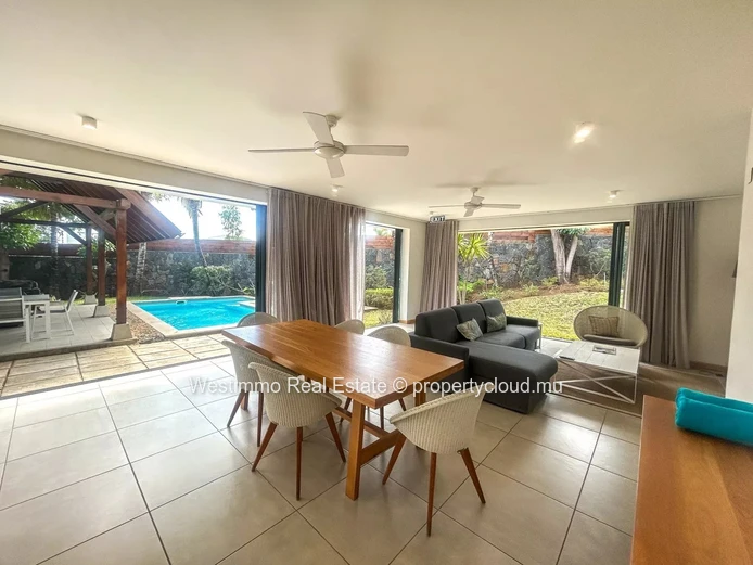TAMARIN - Villa for sale with private pool and 3 bedrooms on 482 m²