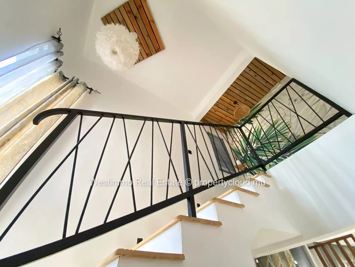À Vendre – Superbe Maison Moderne au Cœur de Grand Baie
