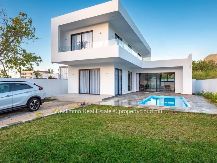 LA GAULETTE - Villa neuve et moderne de 3 chambres avec piscine