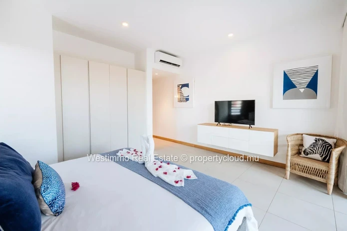 GRAND GAUBE - Appartement 3 chambres à vendre à Grand Gaube avec piscine commune et 174 m²
