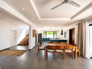 5 Bedroom Villa