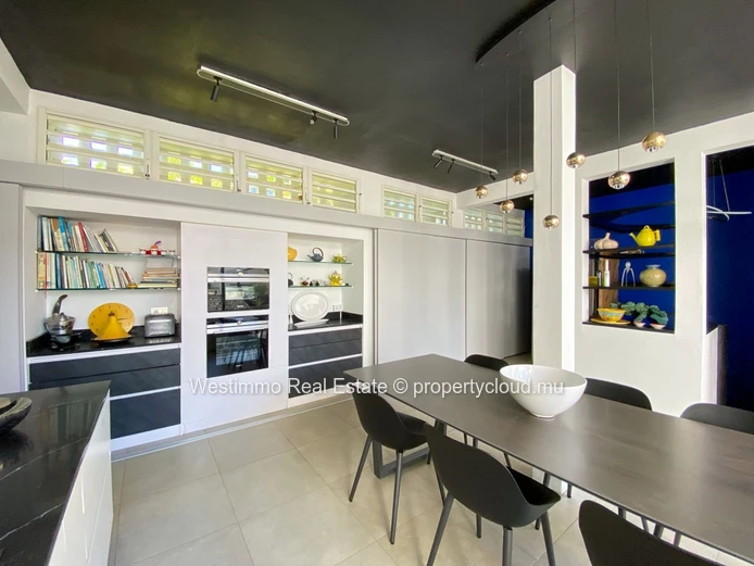 Exceptionnelle Villa d'architecte style Ryad de 450 m² avec piscine et vue mer