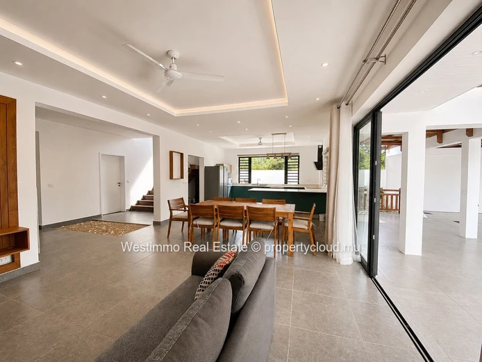 Trou aux Biches - Magnifique Villa meublée moderne de 5 chambres en suite avec piscine à louer