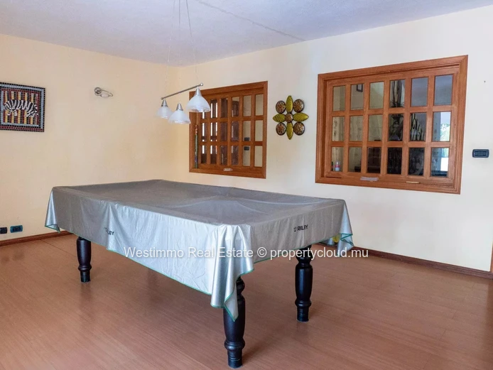 TAMARIN - Large 5-bedroom suite home