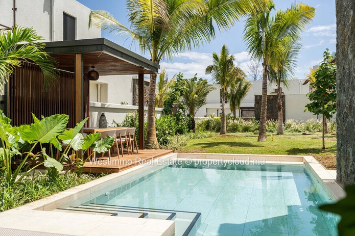 Villa pieds dans l’eau 4 suites face au Morne