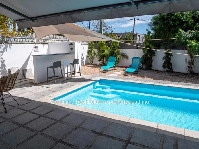 TAMARIN - Villa moderne de 4 chambres avec piscine