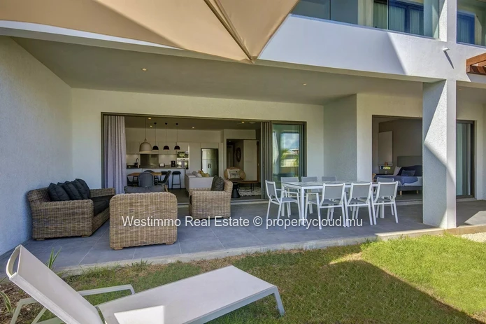 GRAND GAUBE - Appartement 3 chambres à vendre à Grand Gaube avec piscine commune et 174 m²