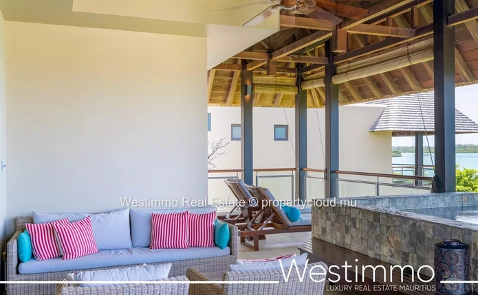 BEAU CHAMP - Appartement de 164m² avec piscine privée et 2 chambres