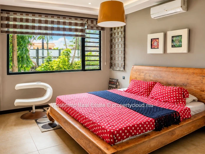 Architect-designed house with pool for sale in Flic en Flac